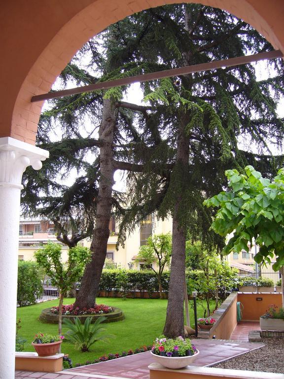 La Casa di Nazareth Hotel Roma Exterior foto